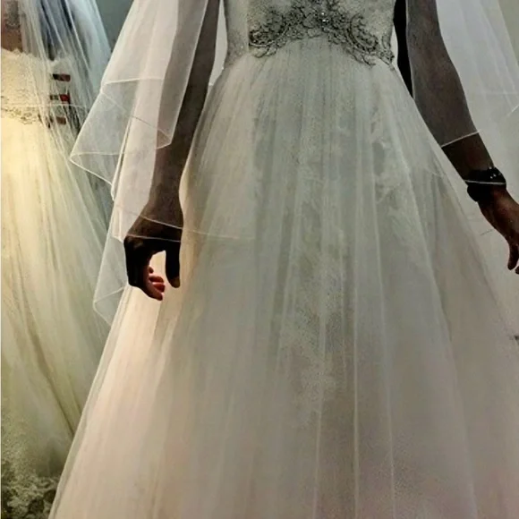 New (Never Worn) Enzoani- Ghislaine Designer Wedding Dress